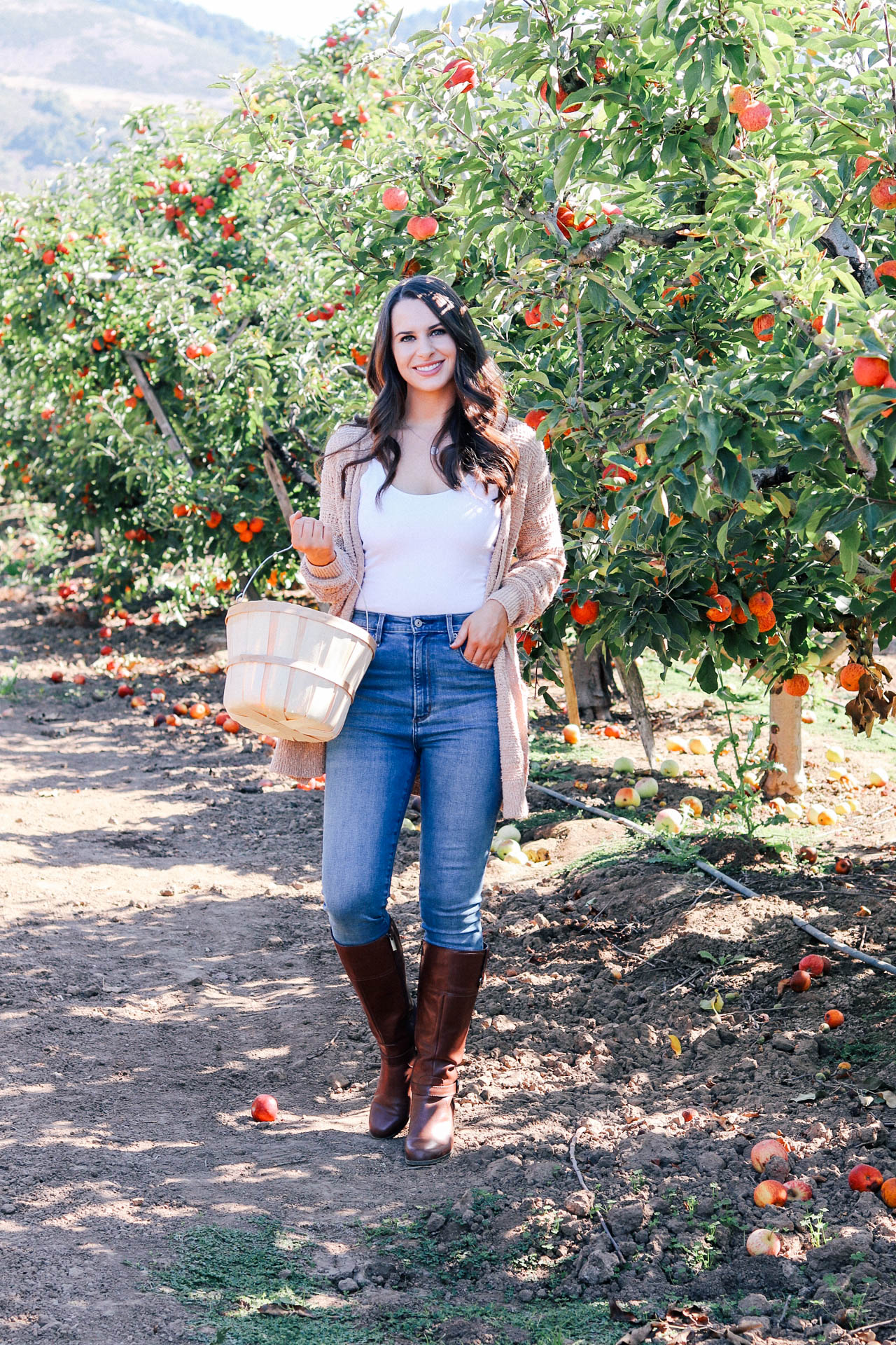 Apple Picking at Gizdich Ranch - Lauren Campbell